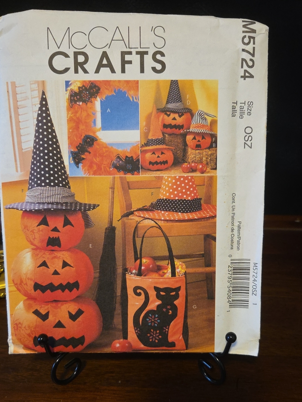 McCalls M 5724 Halloween Orange Pumpkin Decor Pattern New/ Uncut